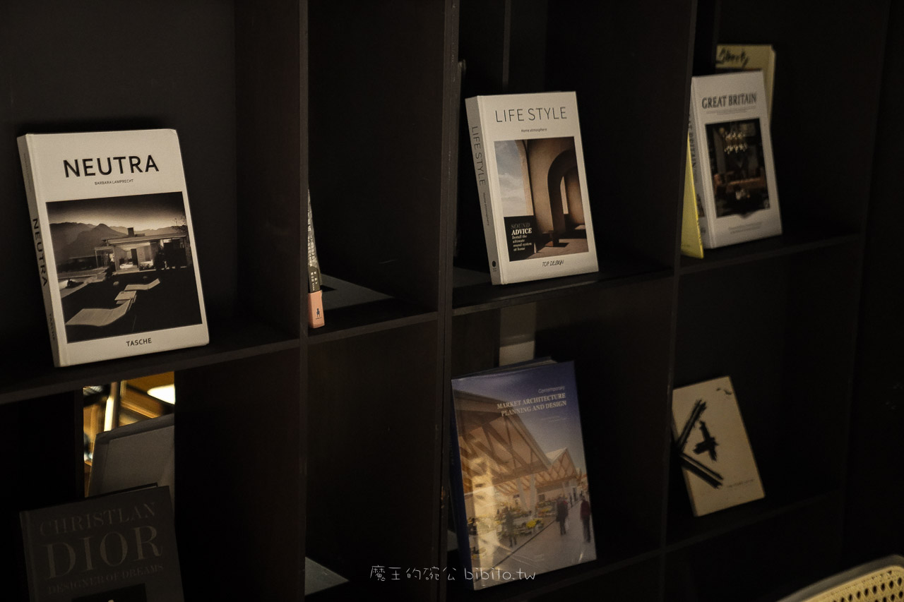 AKA Artland 亞典書店  隱藏在地下室的藝廊餐廳 台北餐酒館推薦！ @魔王的碗公
