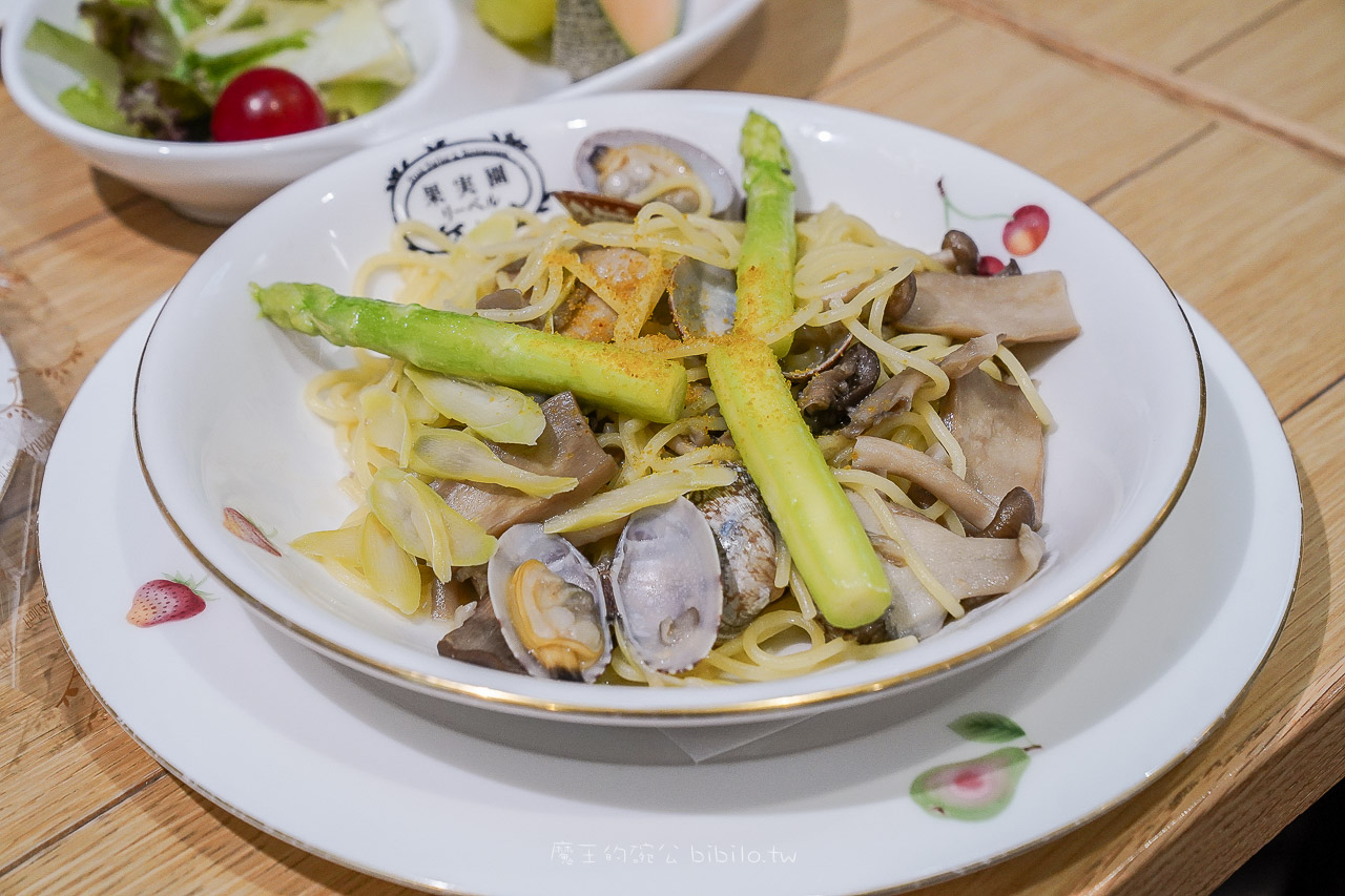 日本人氣甜點店 果實園リーベル 藤澤店 必吃圓頂水果蛋糕 滿滿水果超級滿足！ @魔王的碗公