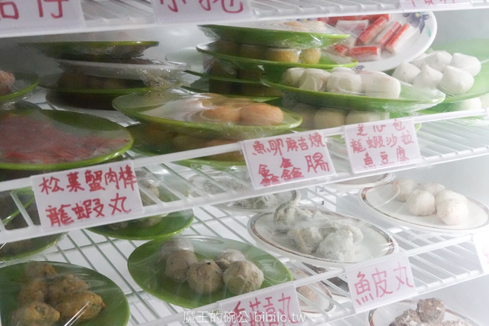 高雄在地老火鍋｜廣東沙茶爐  南部經典沙茶火鍋，魷魚扁魚湯底的清甜滋味