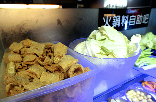 『美食』台北大安 瓦崎燒肉火鍋吃到飽 啤酒＆哈根達斯冰淇淋無限享用  聚會好去處 @魔王的碗公
