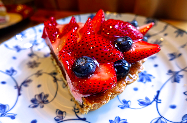 『美食』高雄新興 Bonnie sugar隱藏在新崛江的夢幻鄉村秘境甜點 蛋糕可愛又好吃！ @魔王的碗公