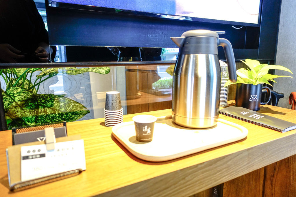 『魔王食記』台北中山 湛盧咖啡旗下新品牌 Coffee Z 手沖咖啡的美妙之處在於 人的溫度 天啊 我好假掰『內文有店家資訊』 @魔王的碗公