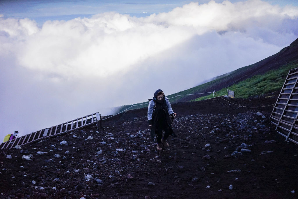 『魔王2016日本旅遊』日本靜岡 一生一定要挑戰一次的富士山登頂之旅之我果然太小看她是一座神山 差點要當山神媳婦了阿『下』 @魔王的碗公