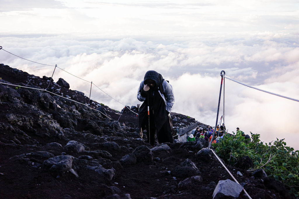 富士山登頂 Ｘ魔王 日本山梨 一生一定要挑戰一次的富士山攻頂之旅 到底誰說富士山很簡單的『上』 @魔王的碗公