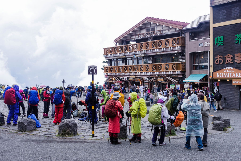 『魔王2016日本遊』日本山梨 一生一定要挑戰一次的富士山攻頂之旅 到底誰說富士山很簡單的『上』 @魔王的碗公