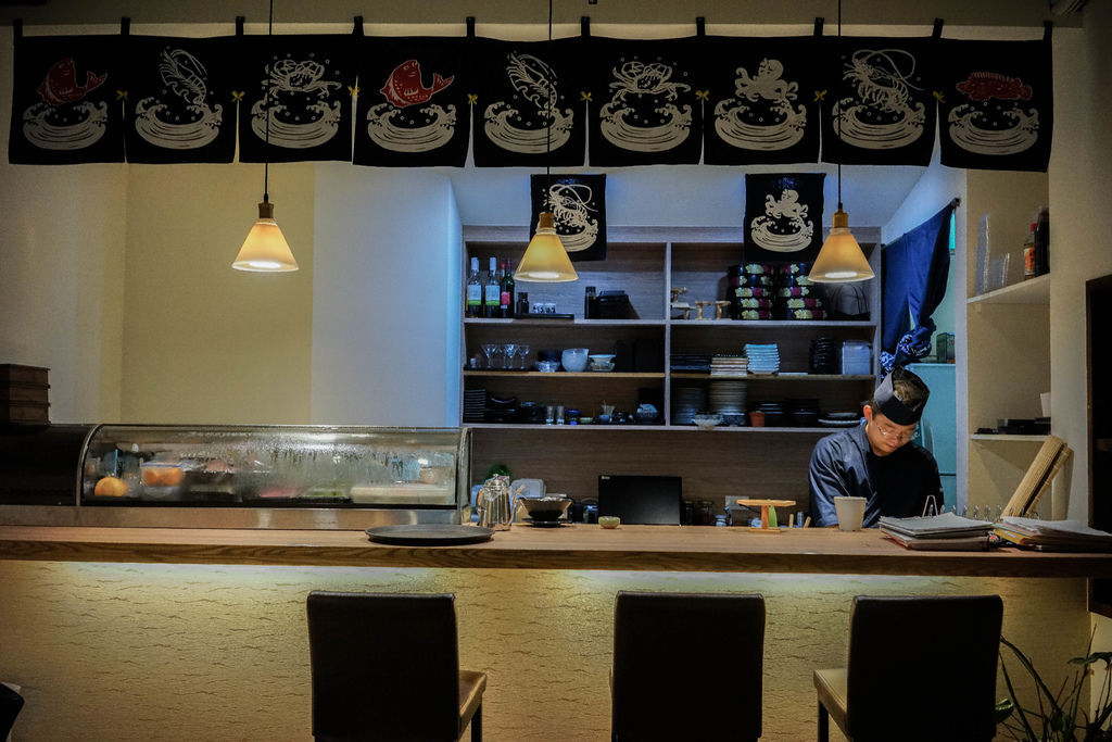 『海繩 Umi Nawa / Utopa Coffee X魔王佩』台北中山區 是咖啡廳也是日本料理的店 環境好拍又舒服 南京復興日式料理推薦/捷運南京復興站『內文有店家資訊菜單』 @魔王的碗公