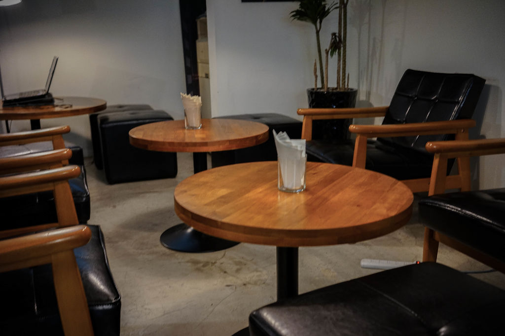 『海繩 Umi Nawa / Utopa Coffee X魔王佩』台北中山區 是咖啡廳也是日本料理的店 環境好拍又舒服 南京復興日式料理推薦/捷運南京復興站『內文有店家資訊菜單』 @魔王的碗公