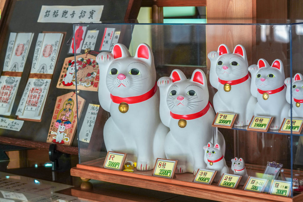 豪德寺 東京景點 日本三大招財貓神社之一 帶隻貓兒回家吧！ @魔王的碗公