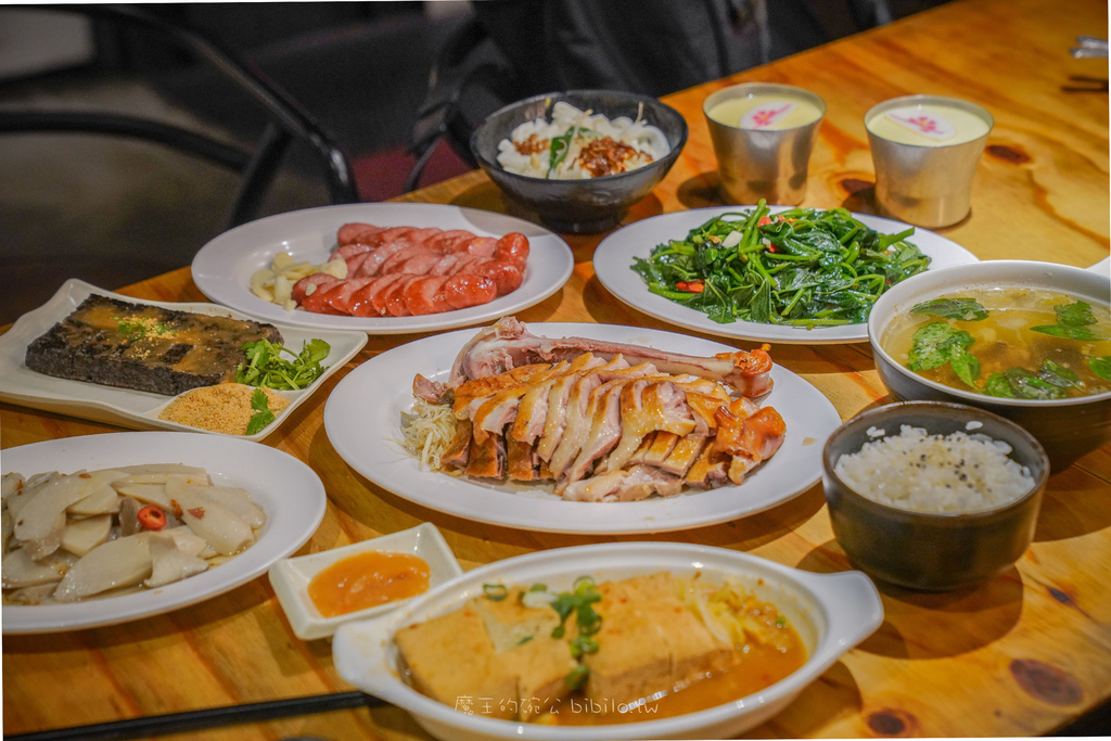 『美食』台北大安 韓國第一品牌 八色烤肉進軍台灣拉！ 八種卡樂佛烤五花就是要撐爆你的胃！ @魔王的碗公